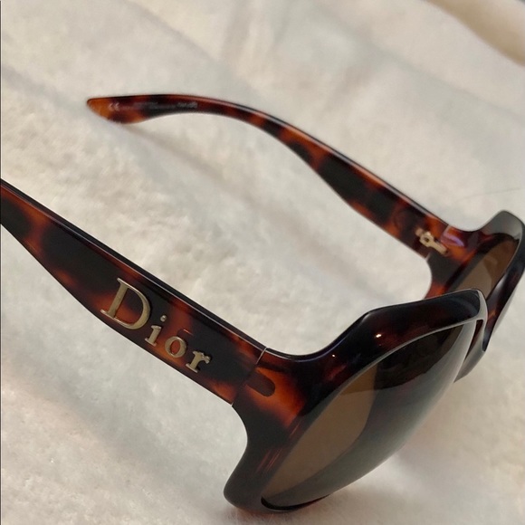 DIOR Classic Sunglasses - Picture 5 of 8